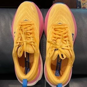🔥🔥🔥Women’s HOKA Bondi 8